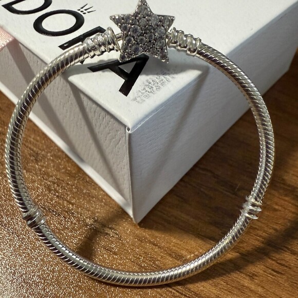 Authentic Pandora, 22CM,  Sparkling Star Silver Snake Chain Bracelet, CLOSEOUT - Picture 1 of 7